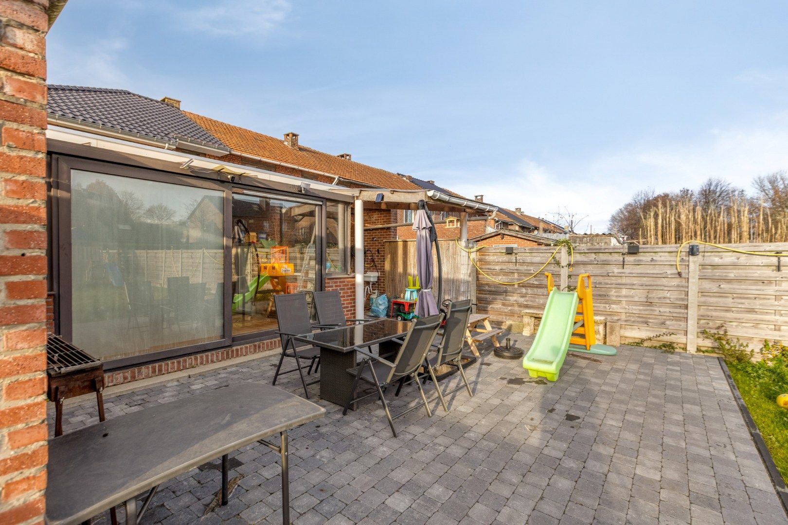 Gerenoveerde woning met 4 slaapkamers gelegen kortbij het centrum foto 25