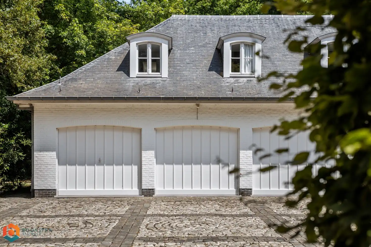 Prachtige en unieke villa (647 m² bewoonbaar) op een perceel van 33.747 m² te Lier foto 3