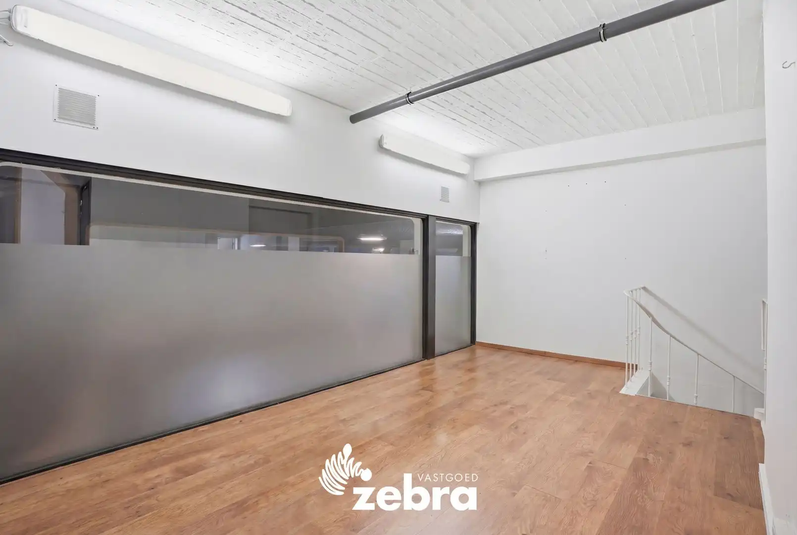 Handelspand met commerciële topligging in Roeselare! foto 6