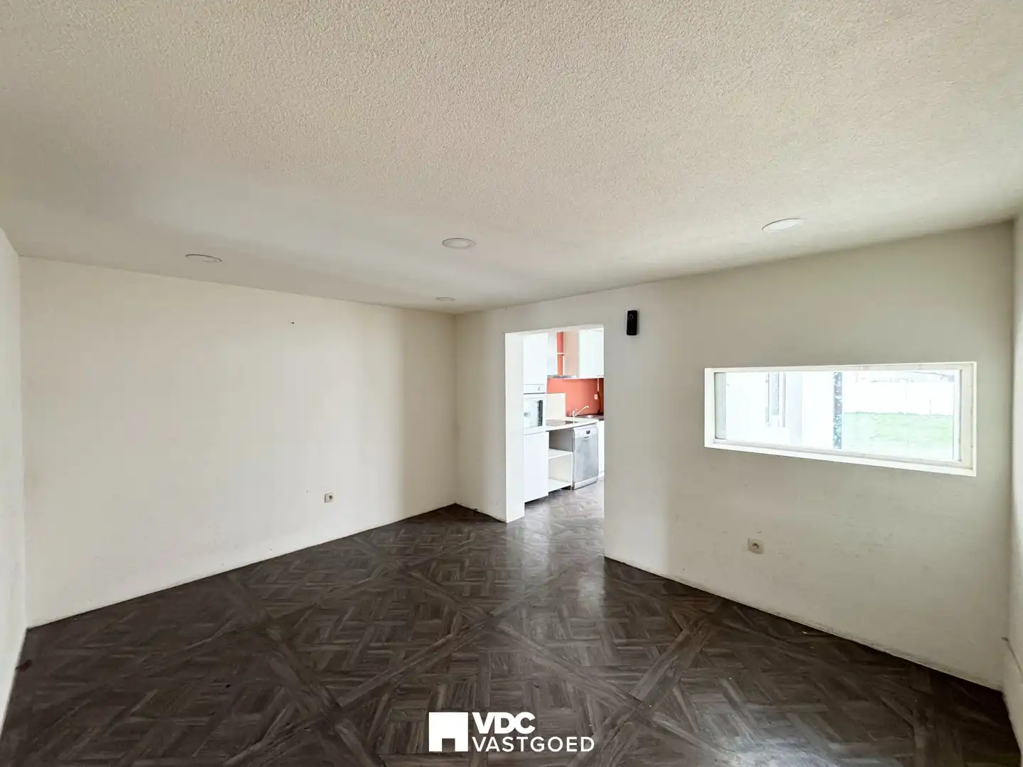 Te renoveren rijwoning met veel potentieel te Hoepertingen foto 5