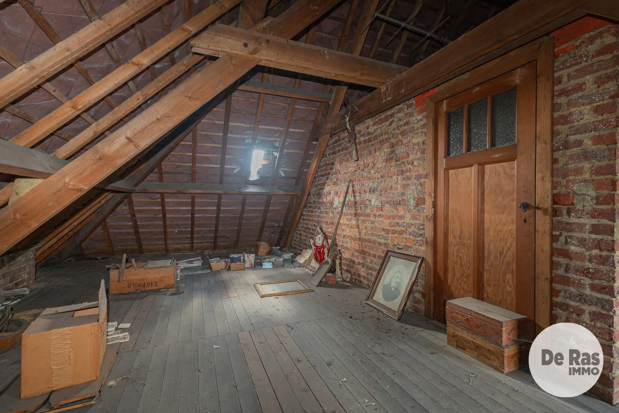 BURST - Te renoveren woning met tal van mogelijkheden foto 22