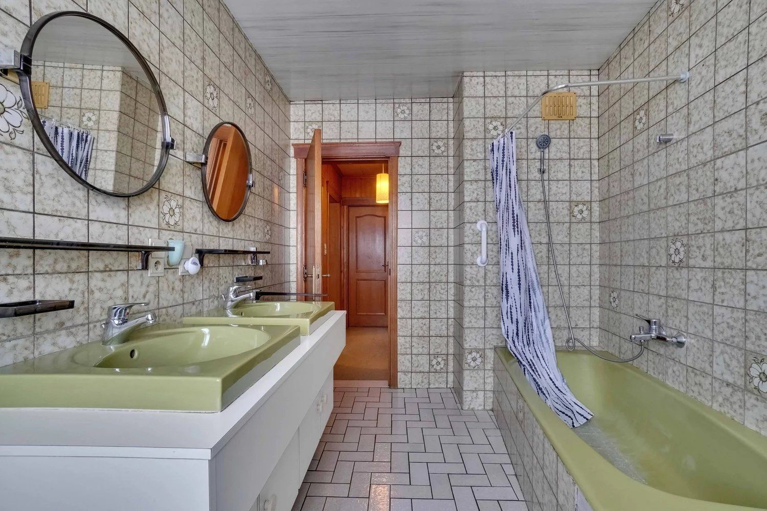 Ruime bel-etagewoning op goede locatie foto 25