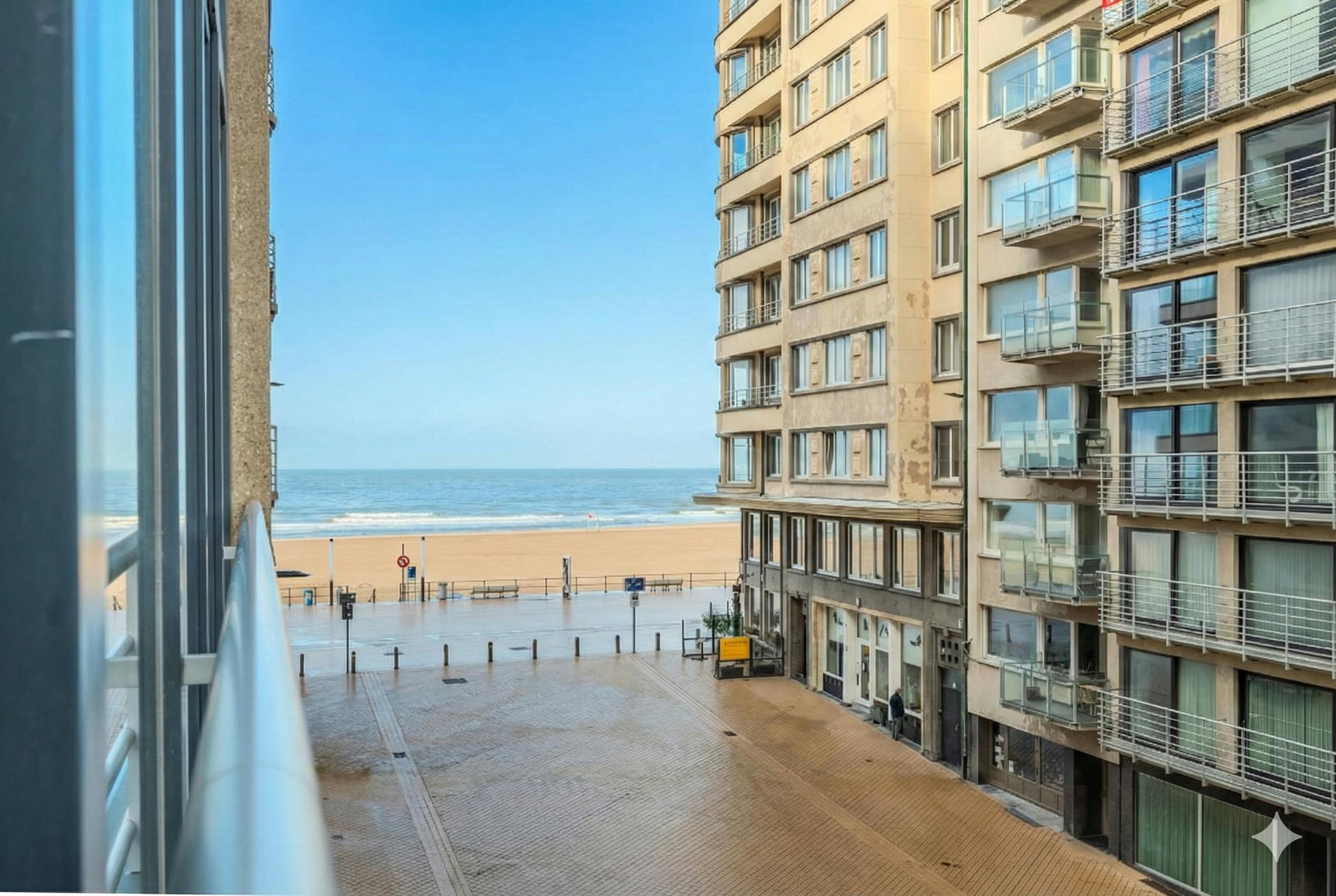 Appartement te koop met zijdelings zeezicht te Oostende foto 8