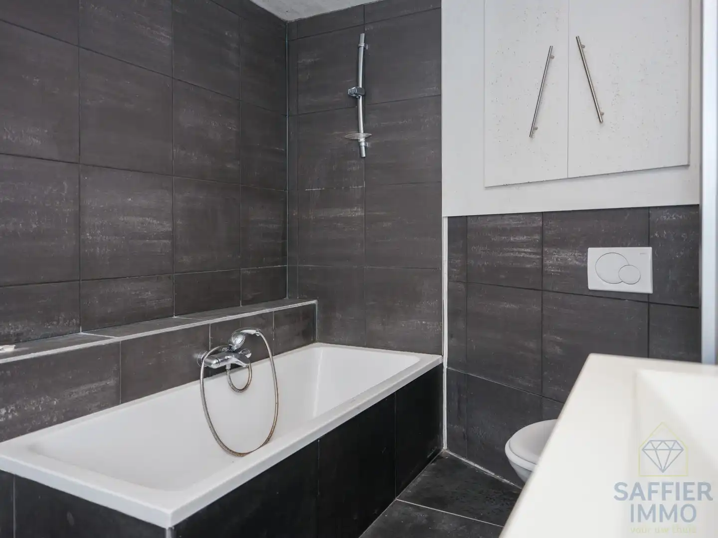 Ruime woning met 4 slaapkamers, tuin en garage in Ingelmunster foto 16