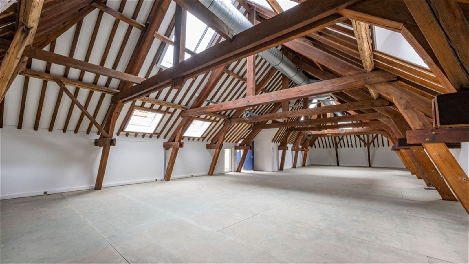 Loftkantoren te huur in gerenoveerd pakhuis foto 10