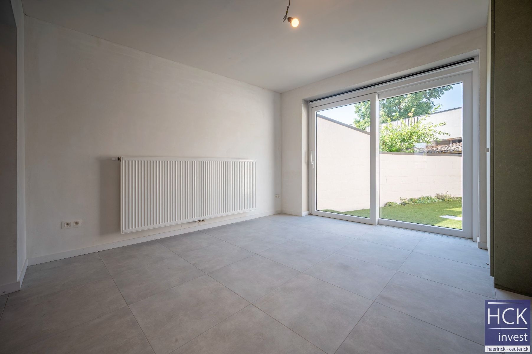 WAREGEM - Nieuw gerenoveerde woning met 2 SLPK. in hartje Waregem! foto 6