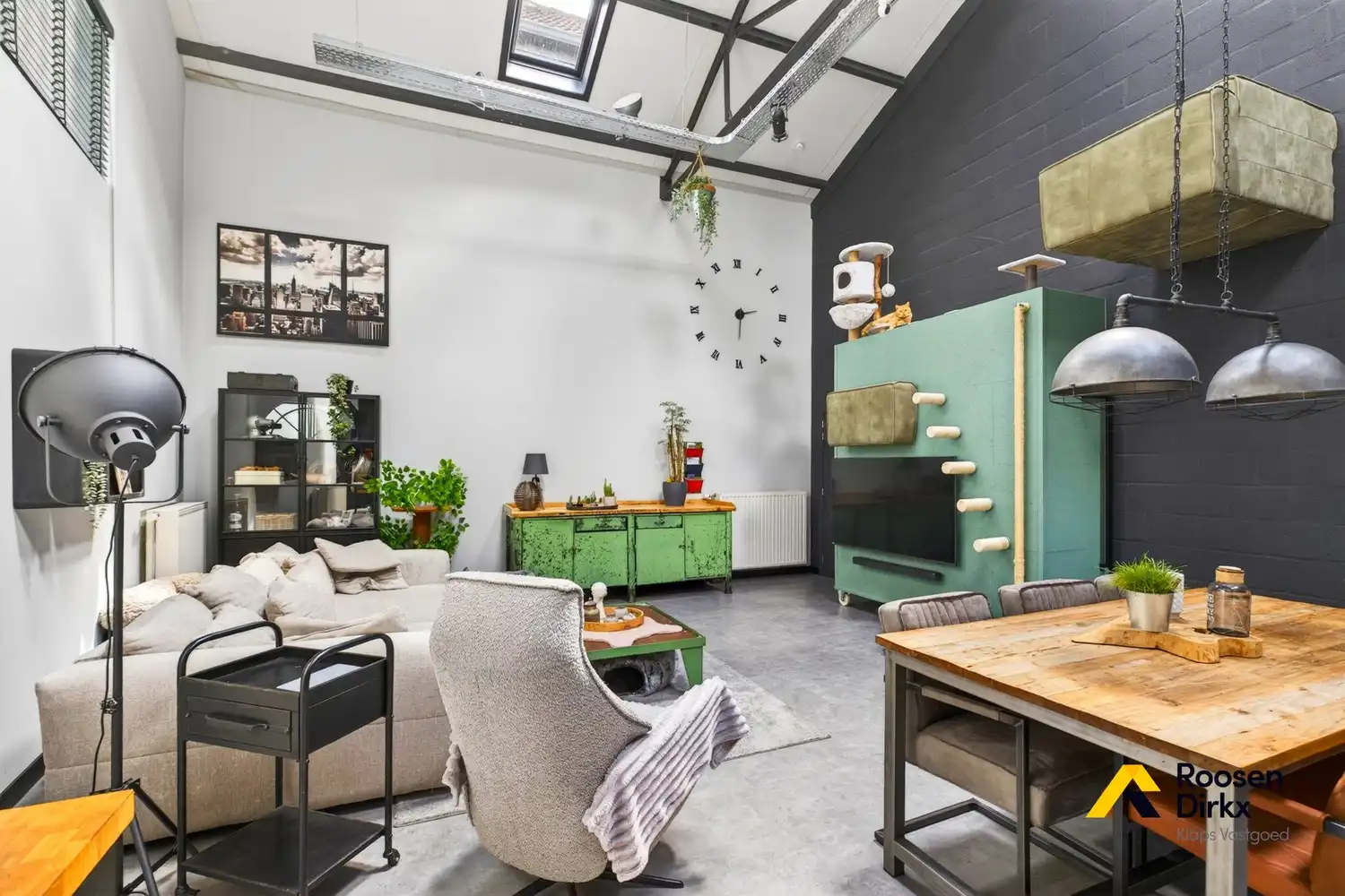 Unieke loft met overdekte autostaanplaats en 92m² bewoonbare oppervlakte in Bree centrum foto 5
