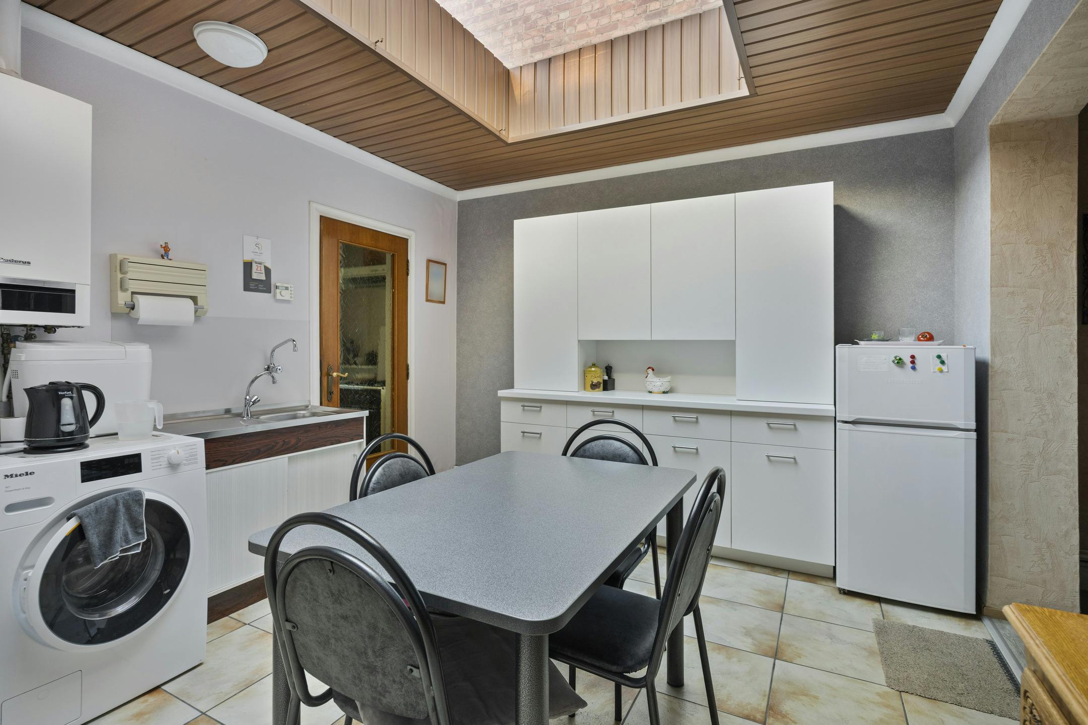 Te renoveren huis met 2 slaapk., zolder en tuin - Rupelmonde foto 4