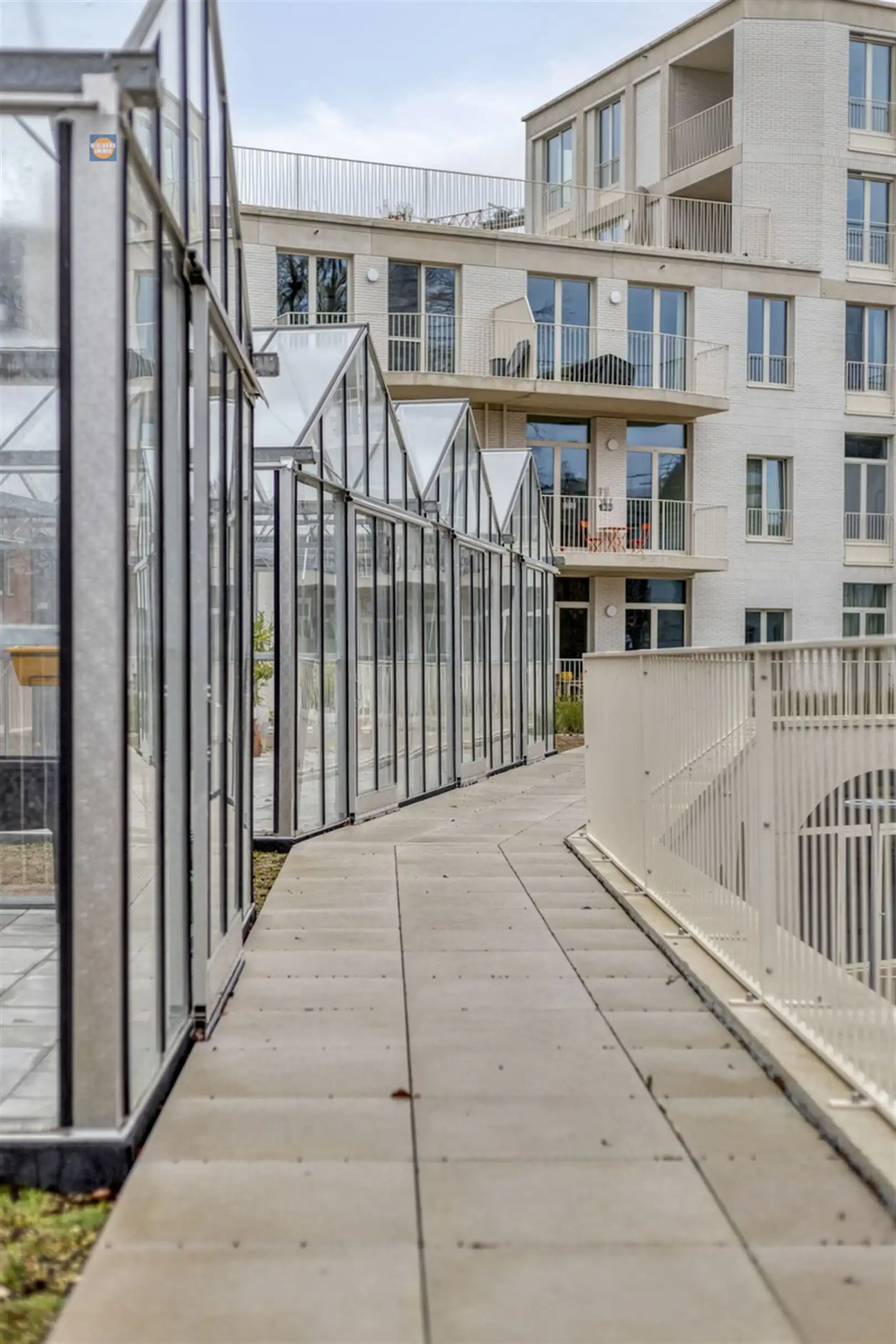 Modern en instapklaar appartement met 2 slaapkamers op absolute topligging foto 28