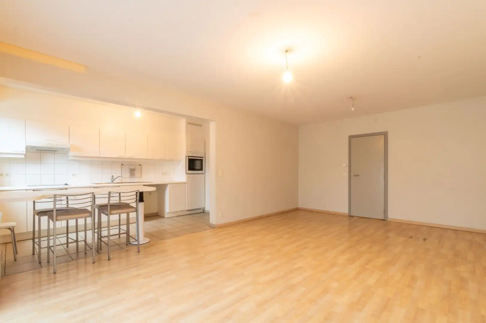 APP MET 2 SLP, TERRAS, STAANPLAATS & KELDER! foto 6