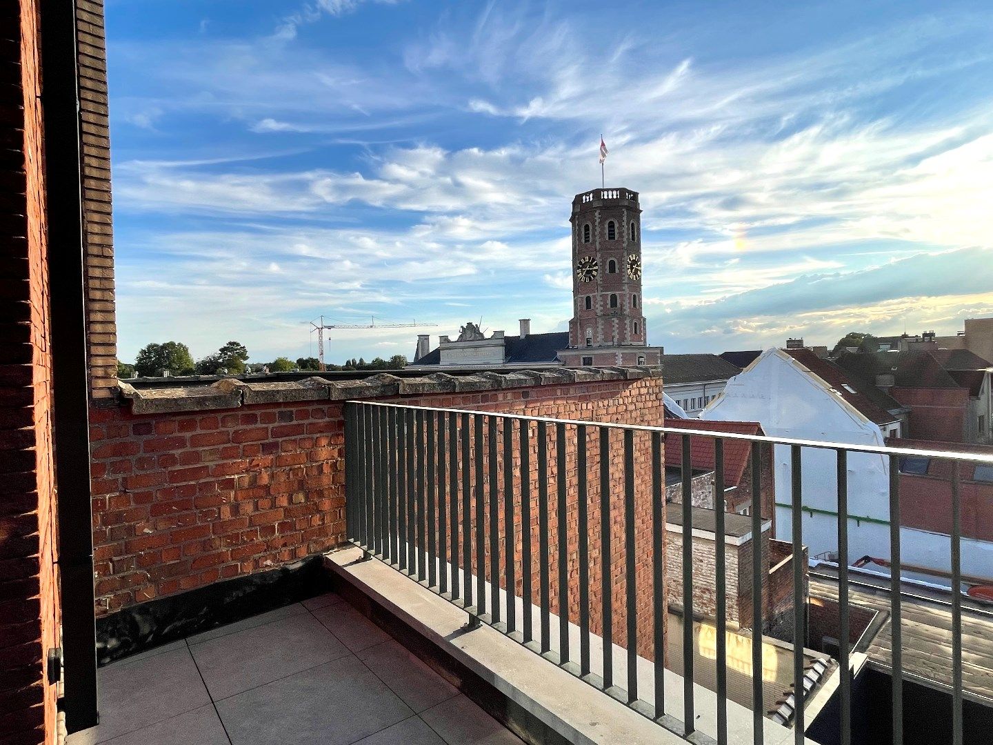 Prachtig, lichtrijk appartement met zonnepanelen in centrum Menen! foto 12