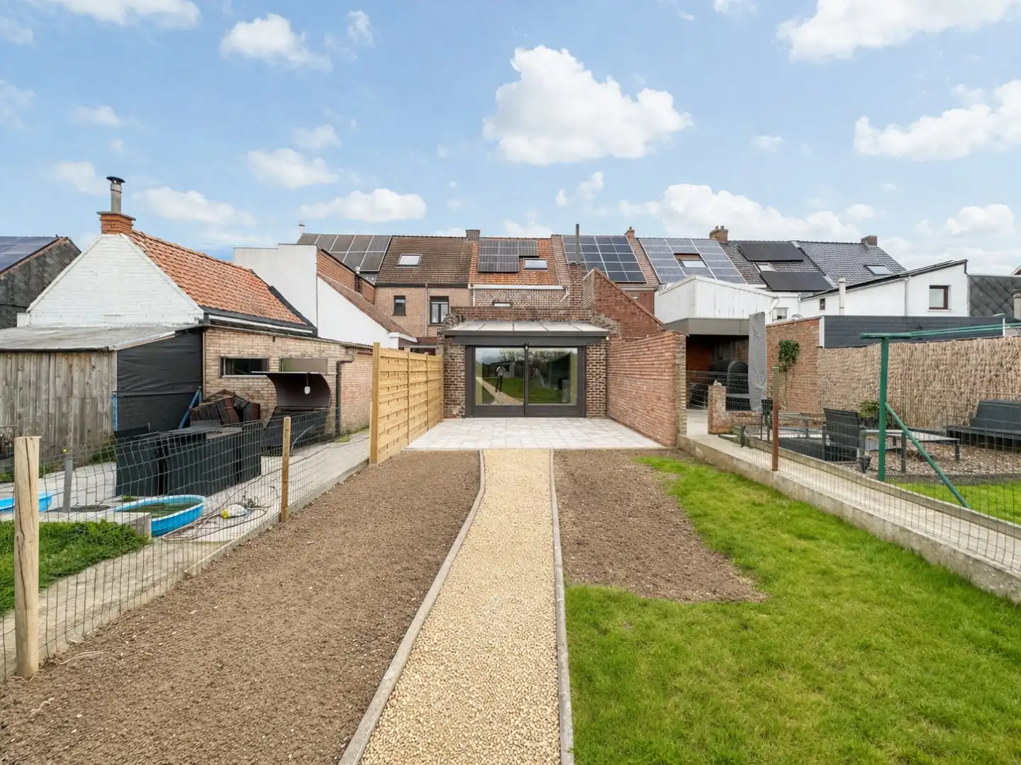 Gerenoveerde woning met o.a. 3 kamers, tuin & garage foto 18