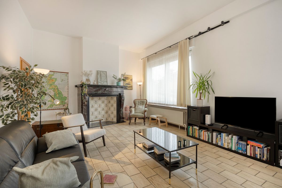 Charmant en ruim appartement met stadstuin foto 4
