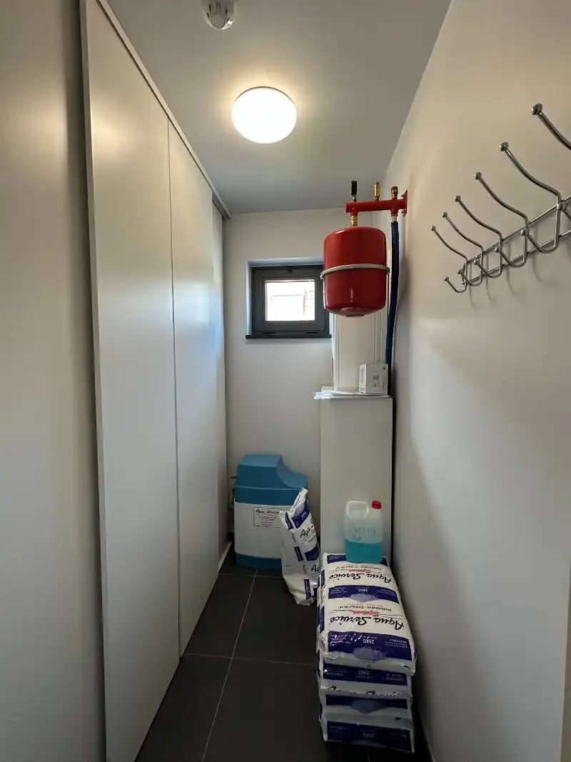 Woning met garage, fietsenberging en ruim terras foto 5