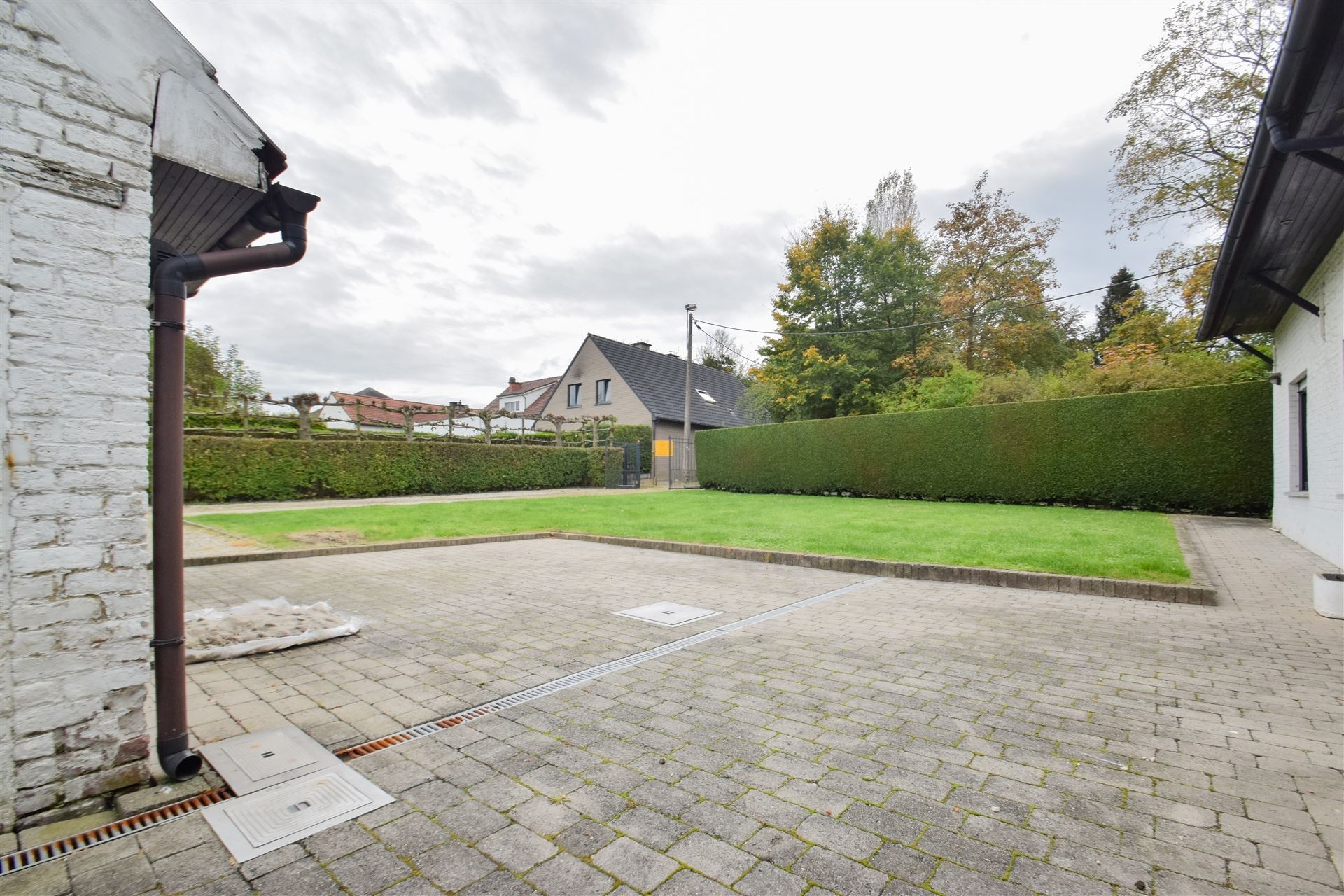 Villa op een afgesloten domein in een doodlopende straat. foto 28