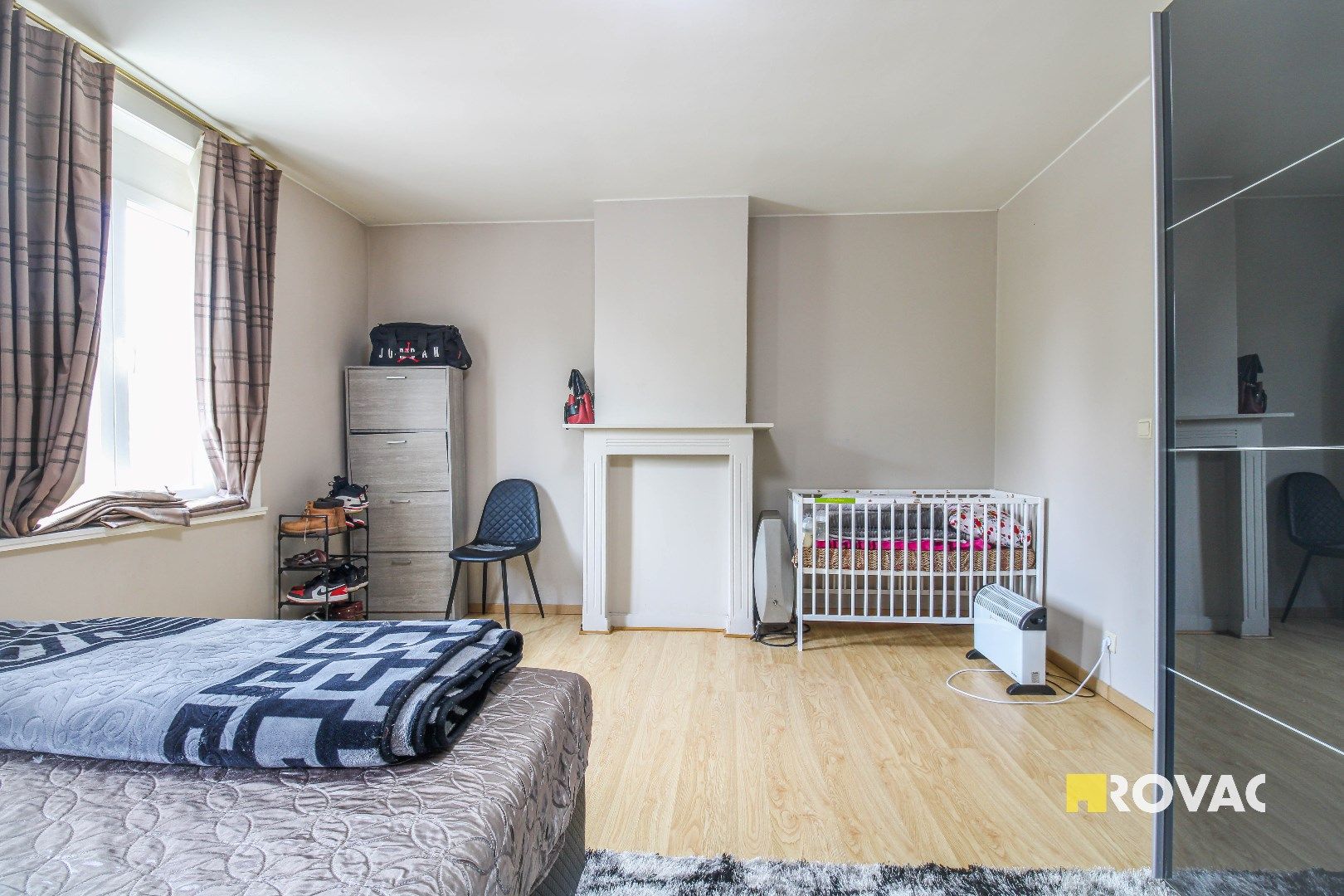 Ruime rijwoning met tuin! foto 12