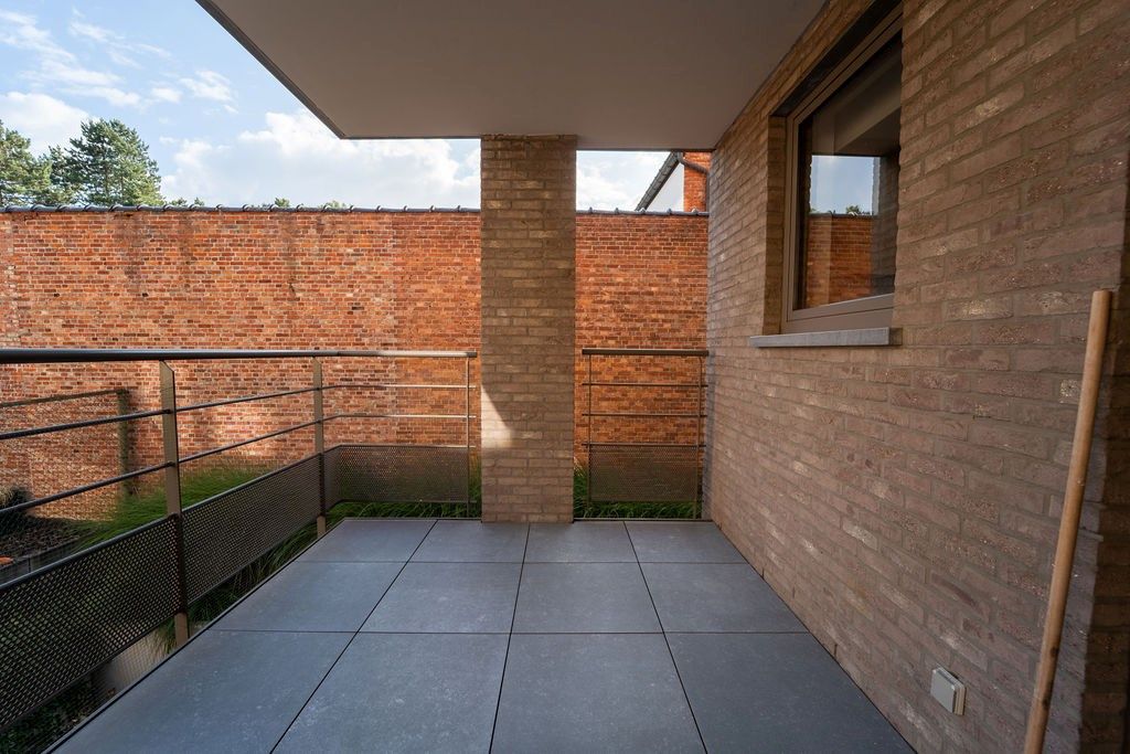 GUNSTIG GELEGEN 2 SLAAPKAMER APPARTEMENT 94 M² MET ONDERGRONDSE AUTOSTANDPLAATS EN KELDERBERGING IN HET CENTRUM VAN ZOLDER foto 20
