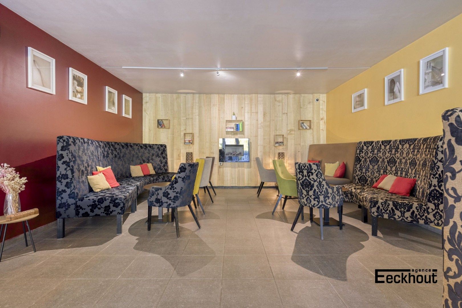 Handelscomplex op gunstige locatie foto 25