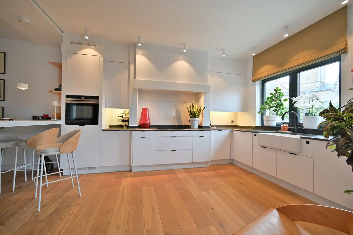 Luxe en comfortabel wonen (256 m2) op toplocatie in centrum Maaseik (EPC: A-label) foto 9