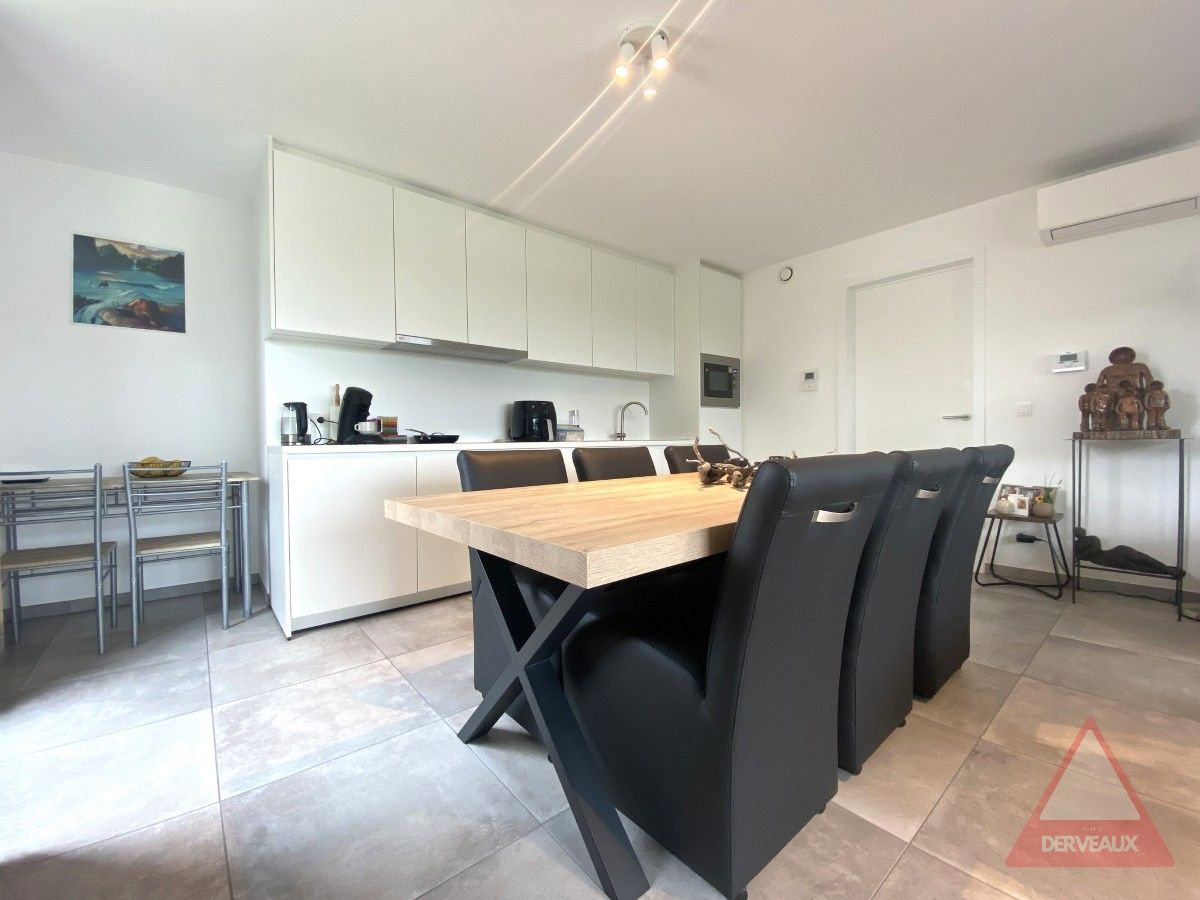 Zonnebeke – Ruim appartement met terras en garage foto 5