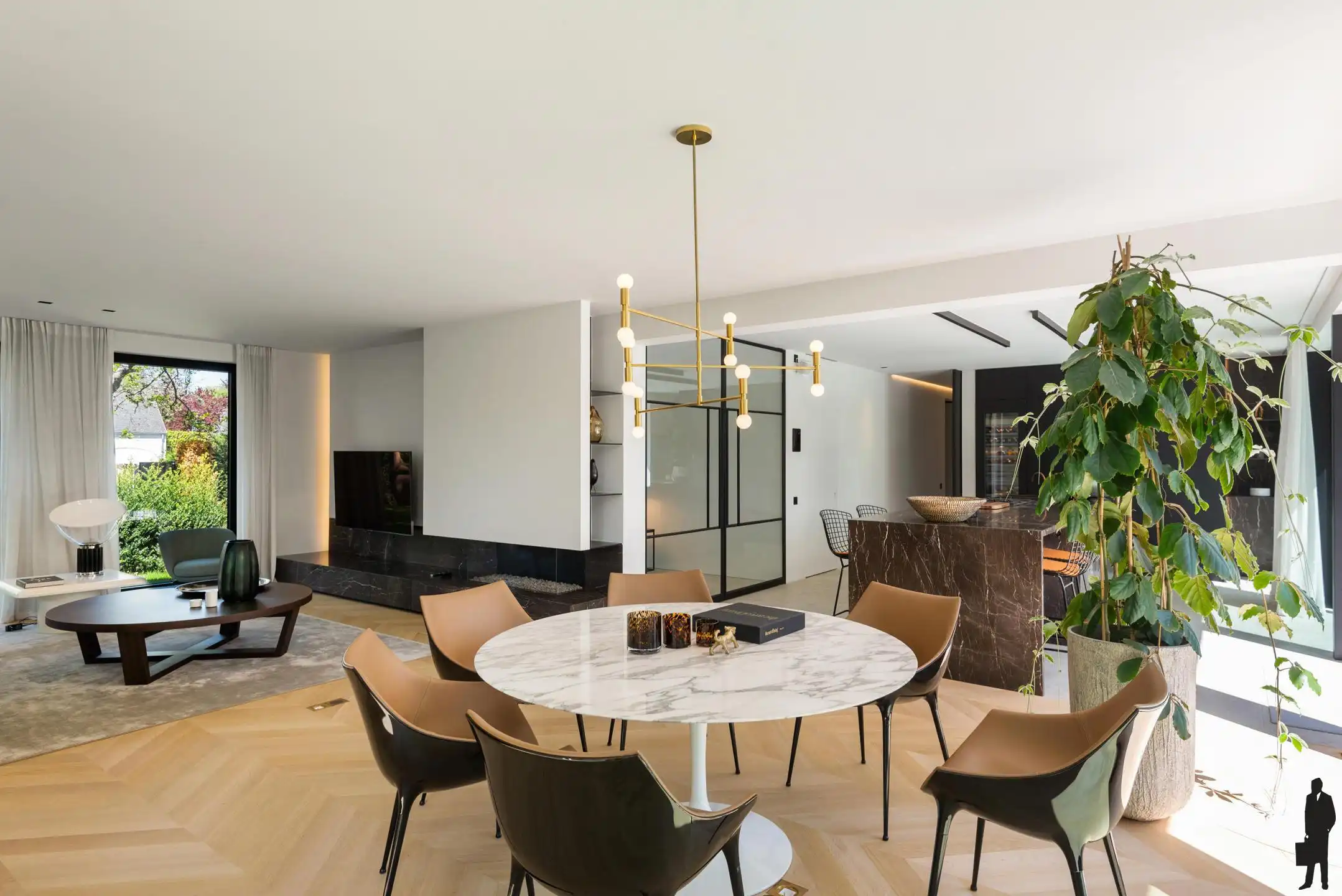 Exclusieve gerenoveerde designvilla op 2.000 m² te Schilde foto 5