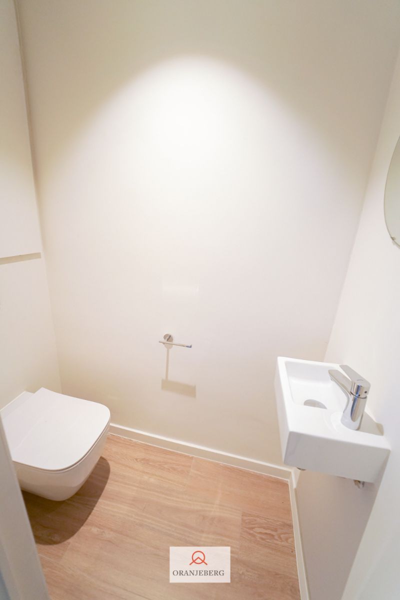 Appartement met prachtig zicht over de Portus Ganda foto 16