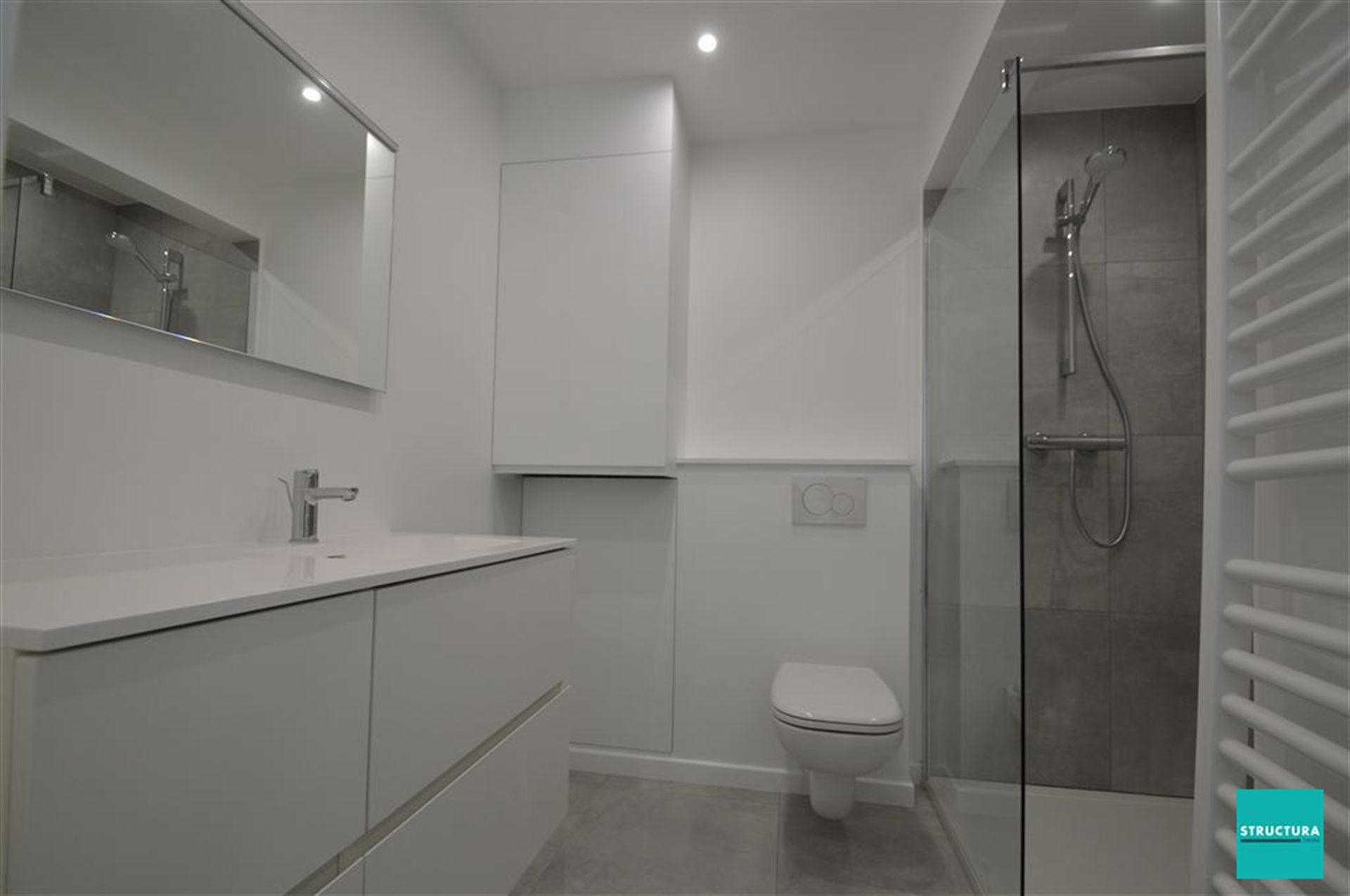 Appartement met 2 slaapkamers en groot terras foto 5
