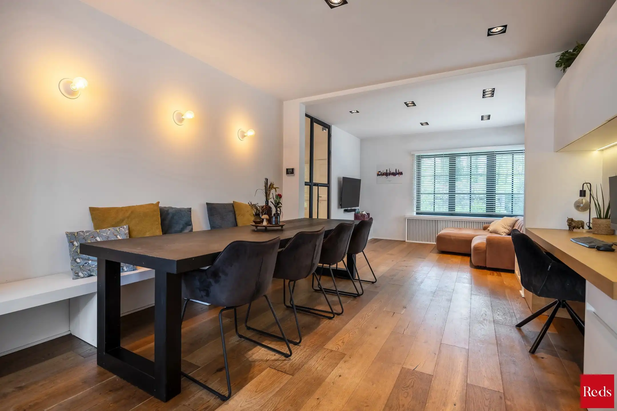 Stijlvolle woning op groene toplocatie nabij het centrum foto 11