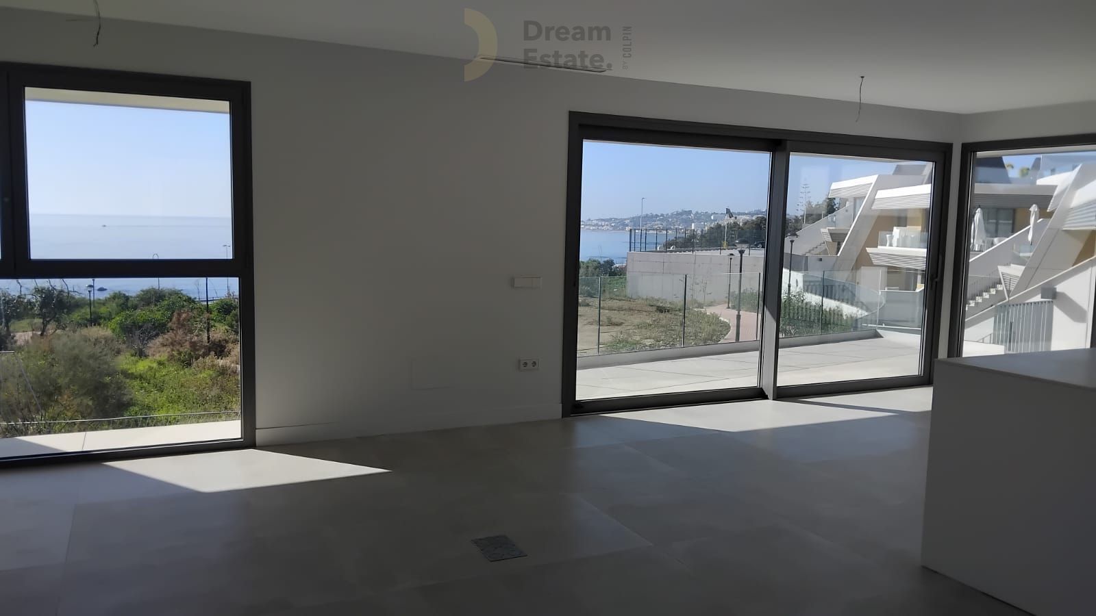 Exclusieve frontline villa met adembenemend zeezicht foto 10