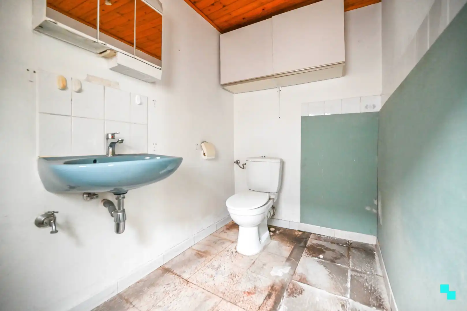 Ruime te renoveren halfopen bebouwing te Bissegem foto 12