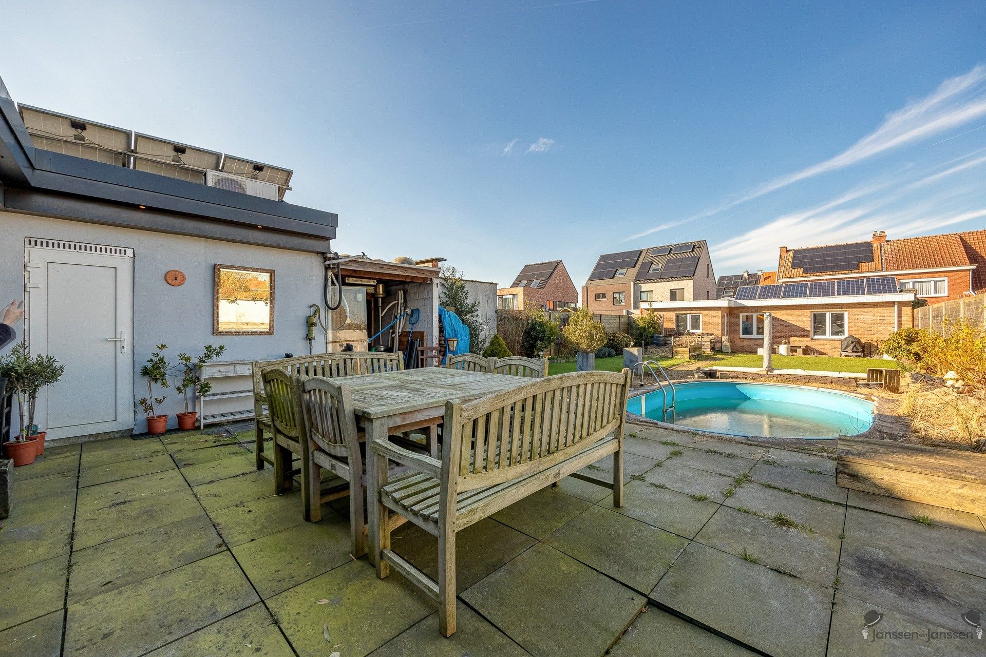 Ruime woning met bijgebouw op een perceel van 497m². foto 24