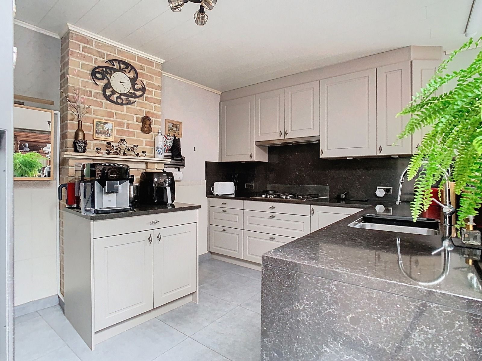 Ruime én Karaktervolle Woning met 3 SLPK, Tuin én Garage! foto 9