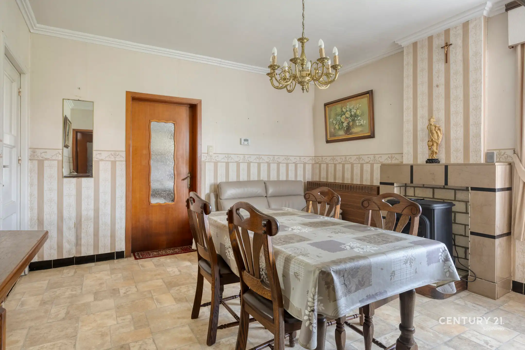 Charmante woning met 3 slaapkamers en veel potentieel foto 4