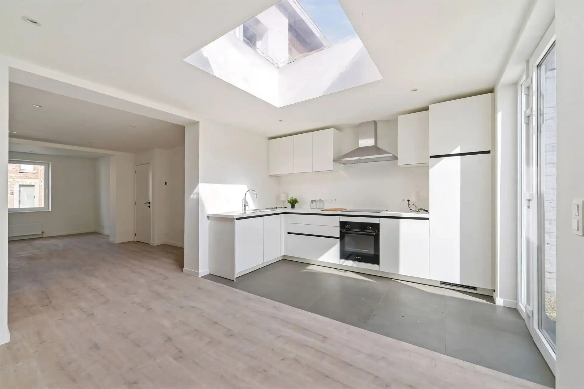 Instapklare 3-slpk woning met tuin en vloerverwarming! foto 6