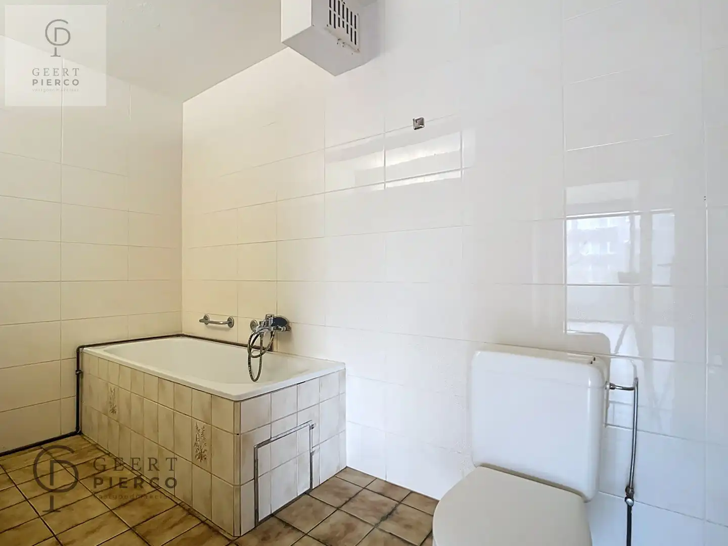 Zeer ruim appartement op de tweede verdieping met ondergrondse parkeerruimte foto 18