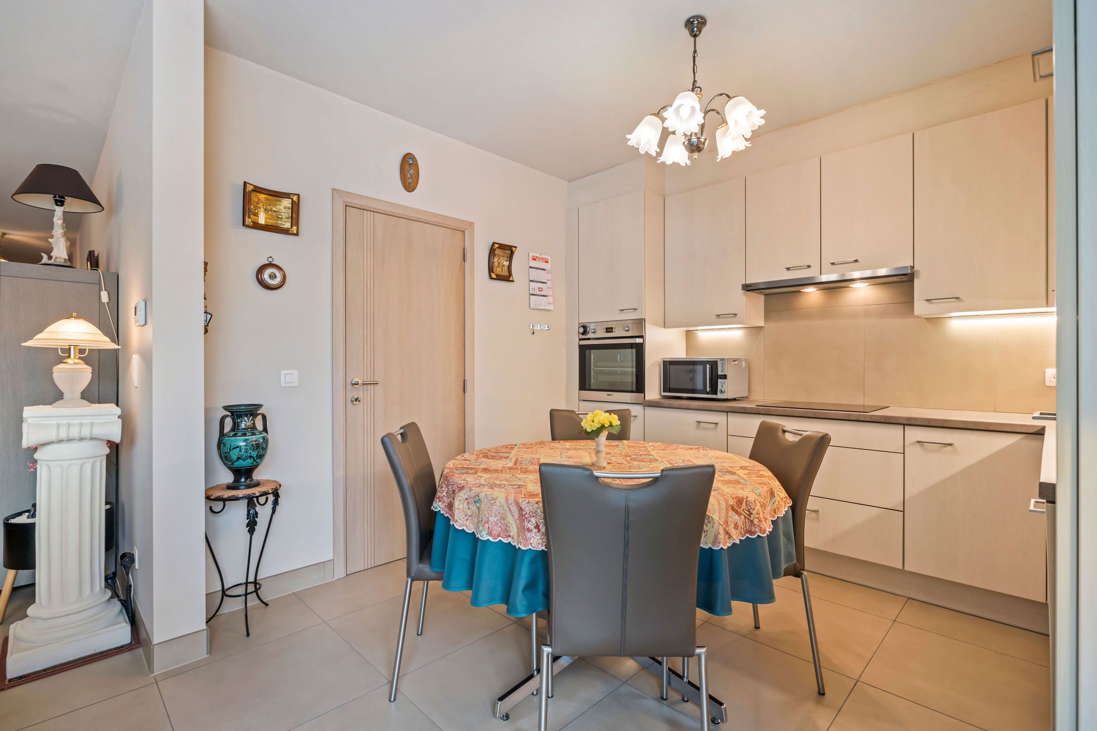 Gezellig energiezuinig appartement met grote koer en garage foto 11