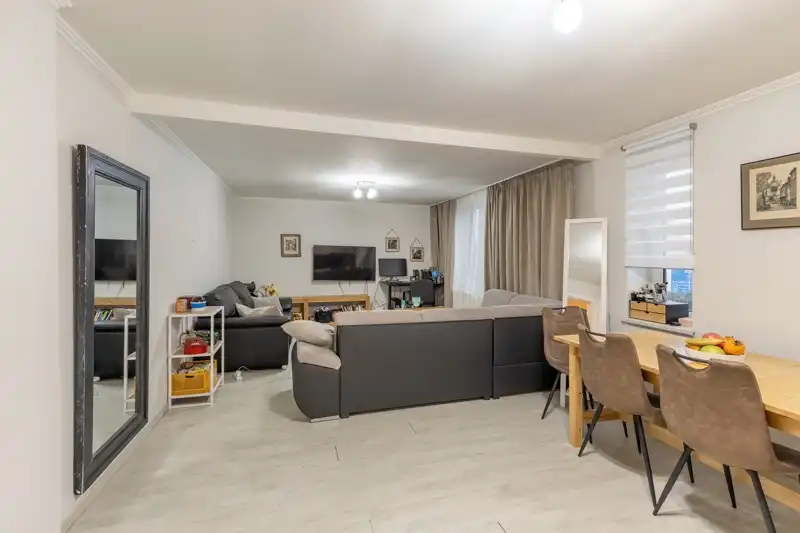 Goed gelegen woonappartement foto 6