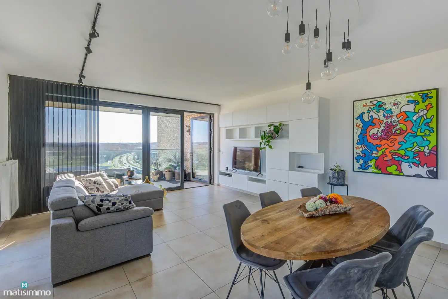 MODERN AFGEWERKT APPARTEMENT MET OVERDEKT TERRAS, KELDERBERGING EN RUIME AUTOSTAANPLAATS NABIJ HASSELT CENTRUM foto 6