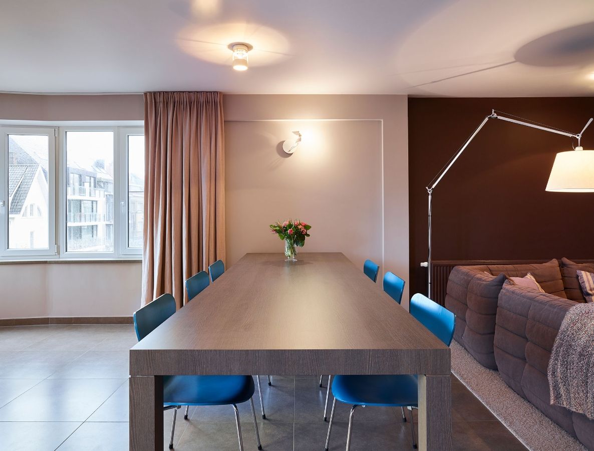 Stijlvol hoekappartement met 3 slaapkamers op toplocatie vlak bij zee foto 5