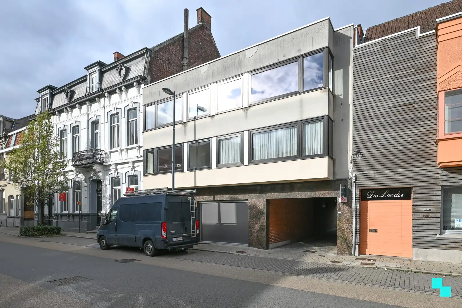 Verrassend ruim en compleet gerenoveerd appartement in hartje Izegem foto 29