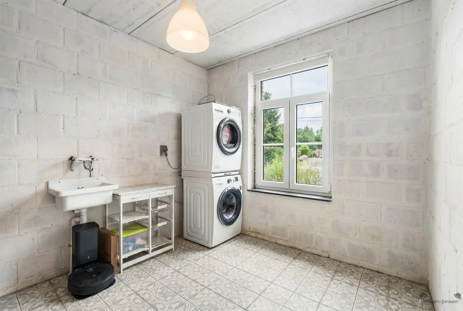 Moderne gezinswoning op een perceel van 6.940 m² met paardenaccommodatie foto 18