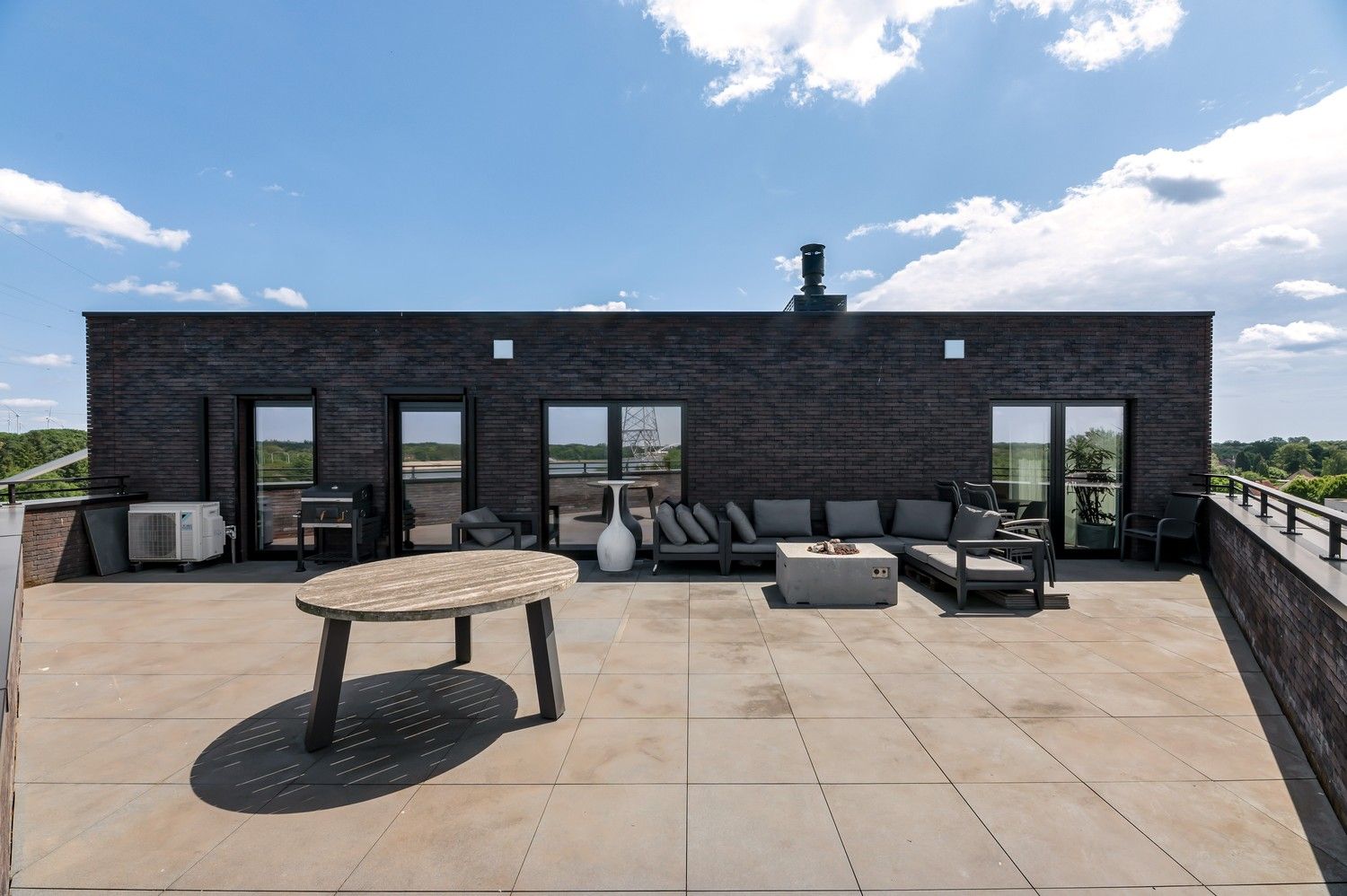 Exclusieve penthouse met panoramisch terras en uitzicht op het Albertkanaal. foto 25