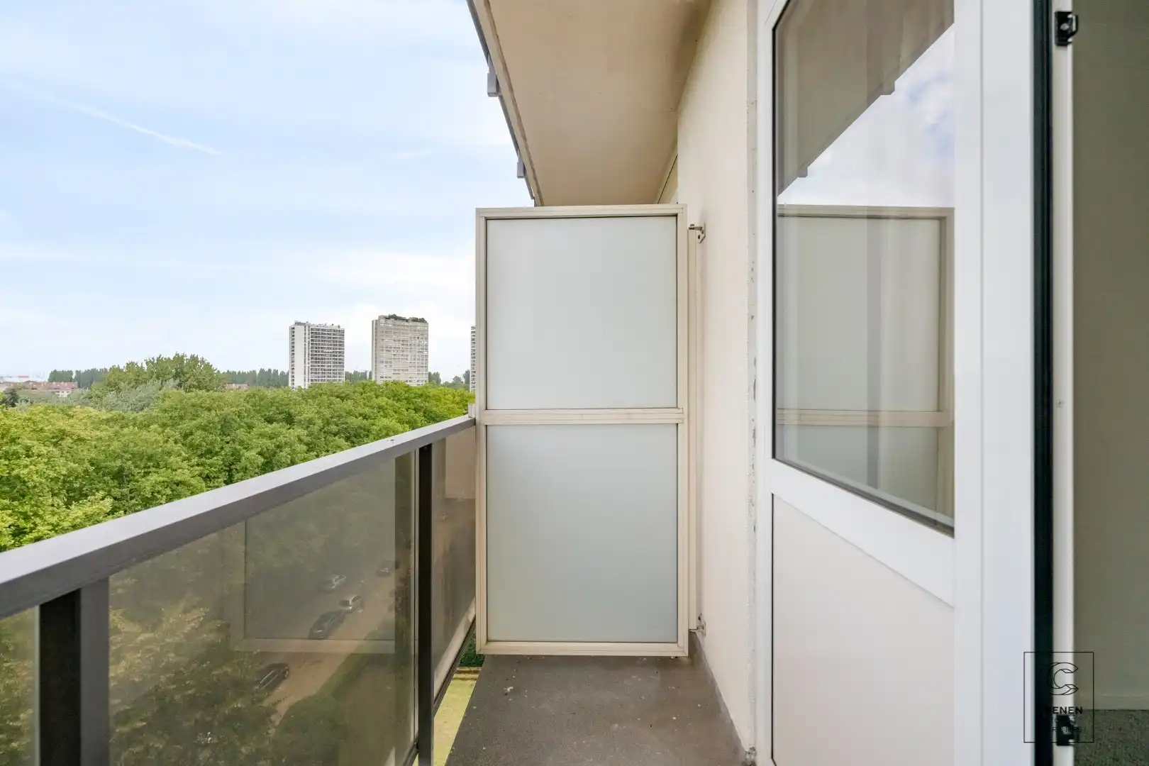 Volledig gerenoveerd appartement op toplocatie te Linkeroever  foto 17