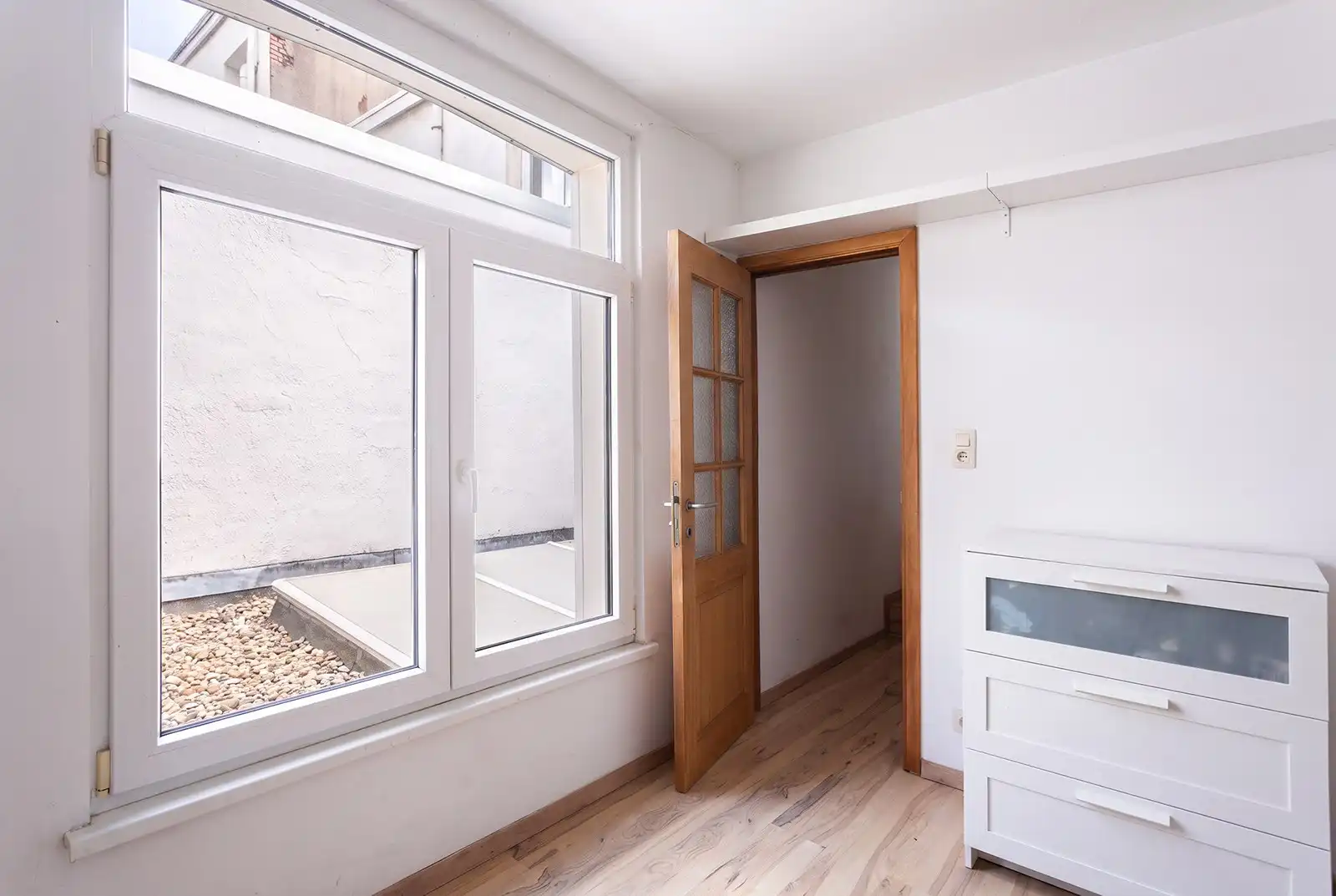 Karaktervolle woning aan de gezellige Troonplaats foto 13