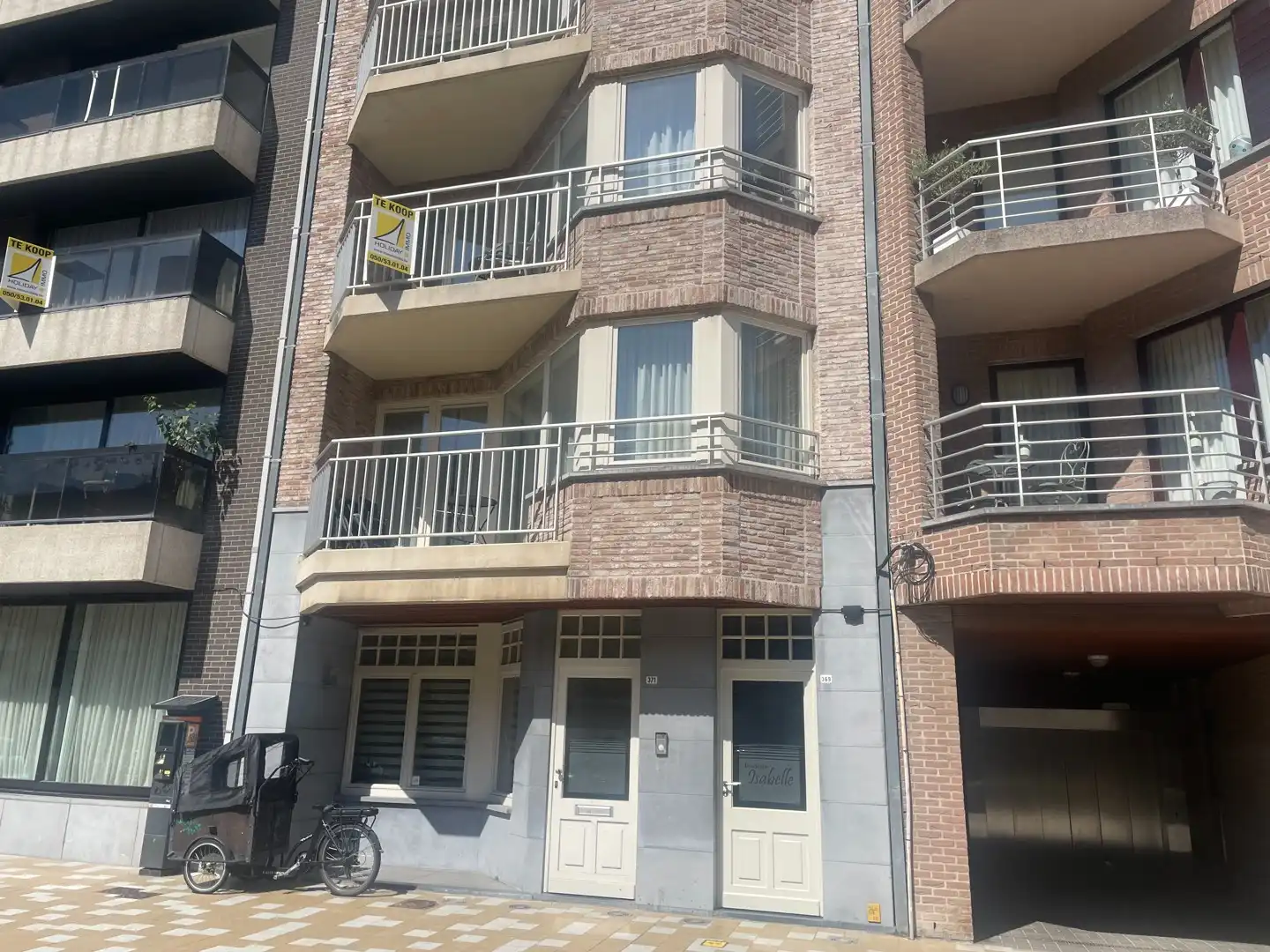 Ruim woonappartement met zonneterras foto 19