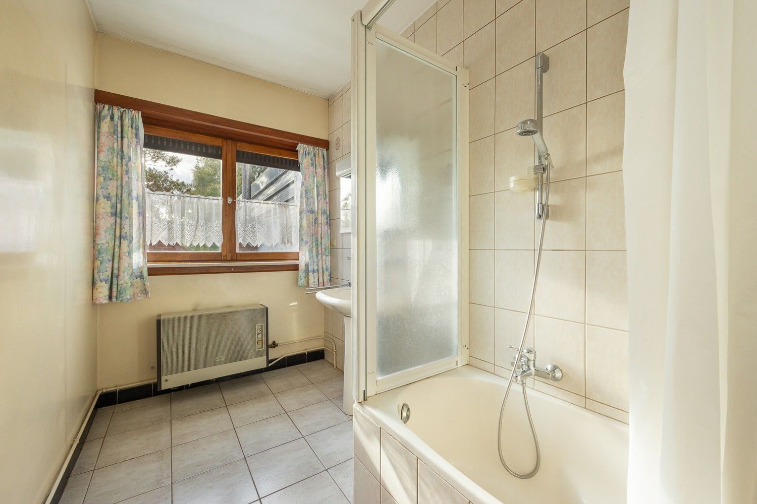 VERKOCHT Te renoveren halfopen bebouwing met zuidwestgerichte tuin in Hoogboom (Kapellen) foto 13