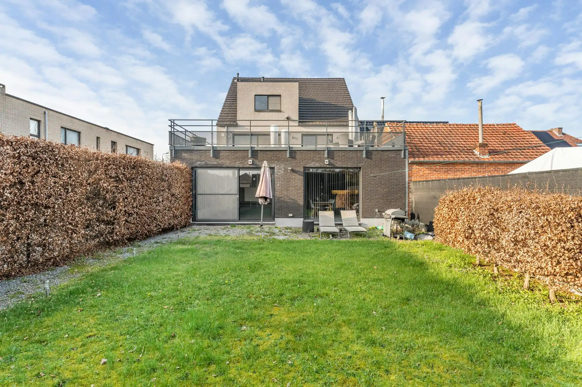 Gelijkvloers appartement met tuin en garagebox in Genk foto 12