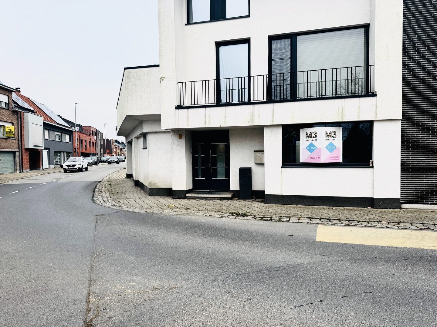 2 slaapkamerappartement  met inpandige garage foto 19