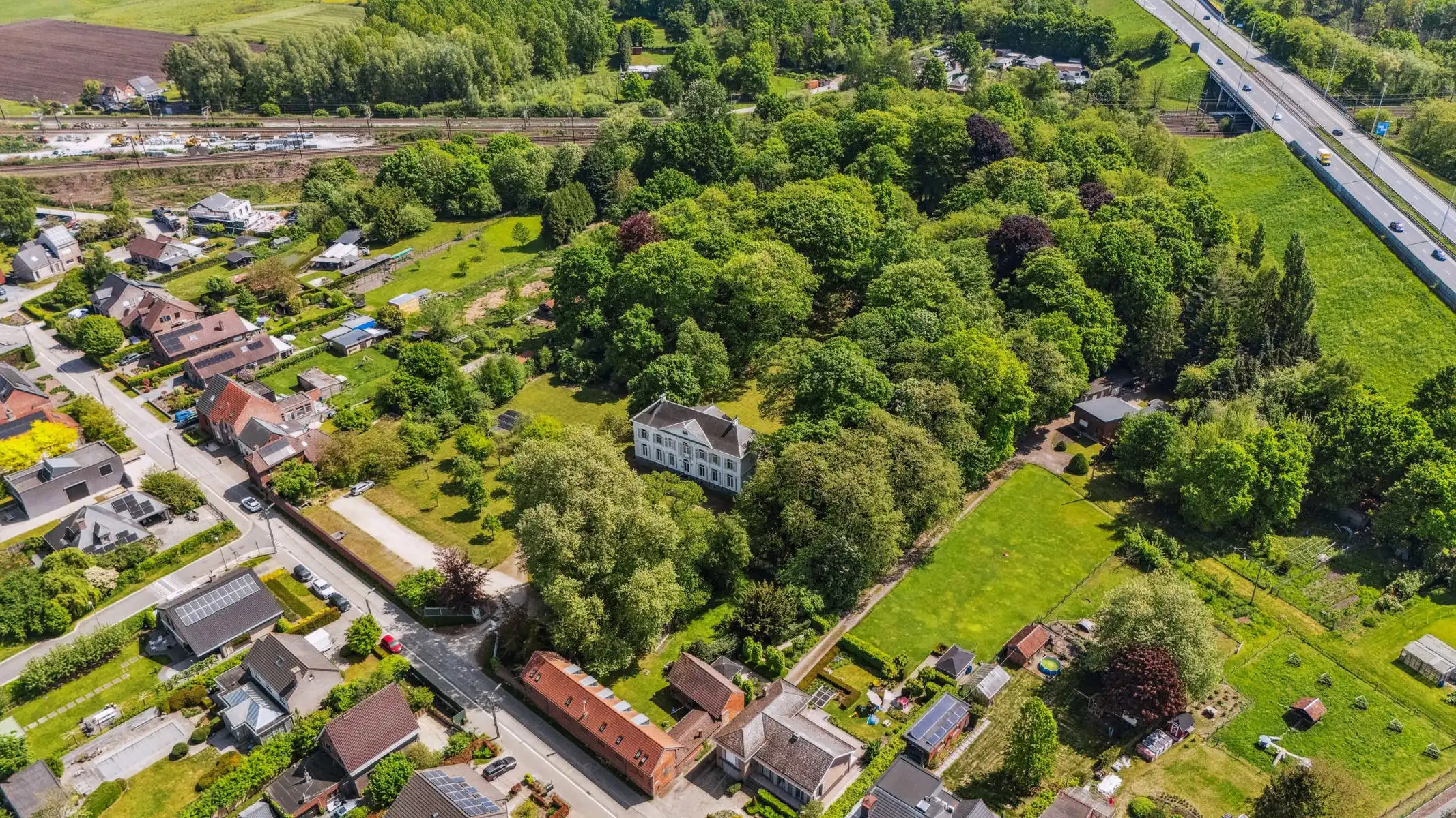 Prachtig kasteel in parktuin te SINT-KATELIJNE-WAVER foto 26