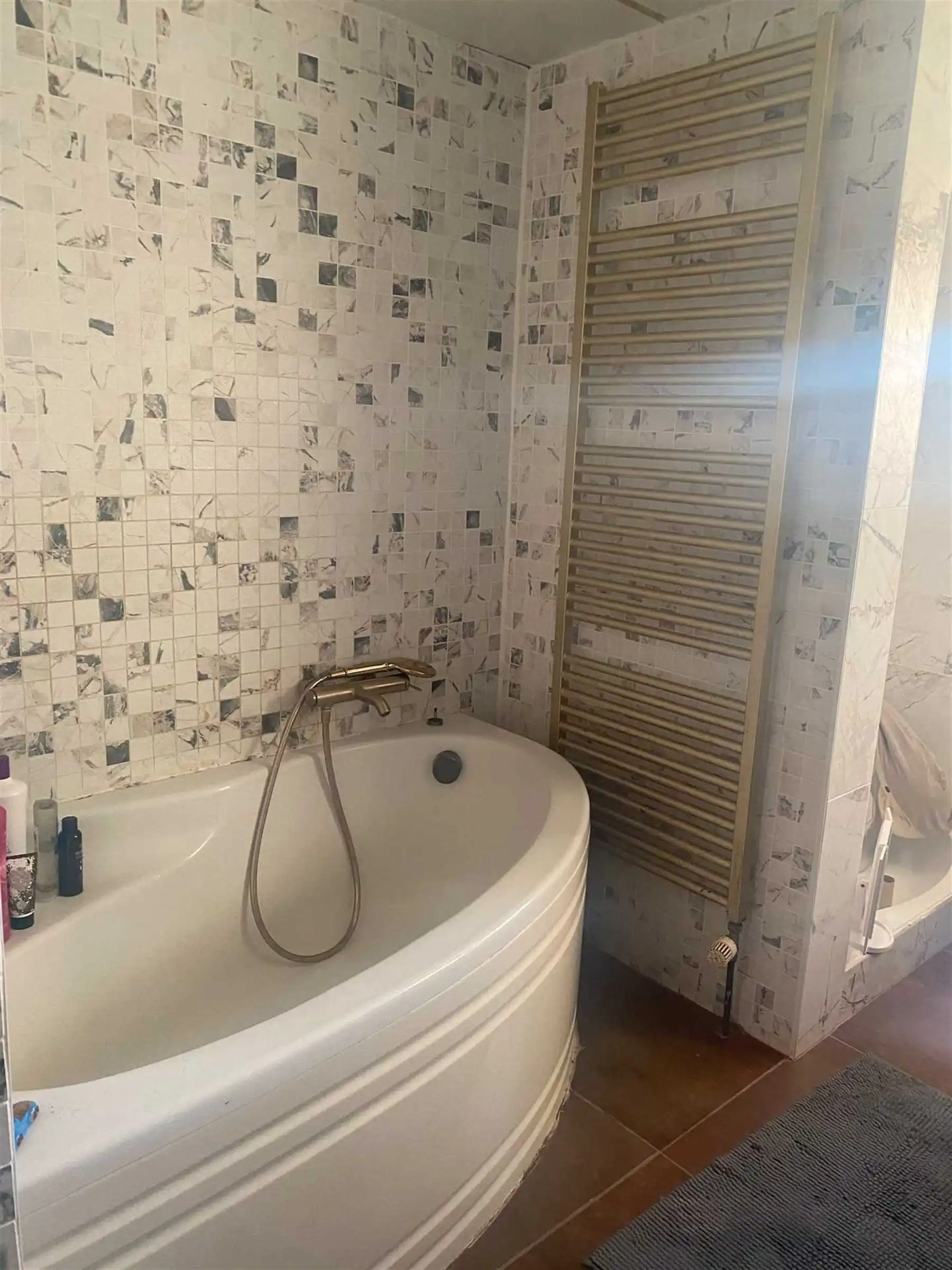 Instapklare woning met 4 slaapkamers, aparte dressing en tuin! foto 8